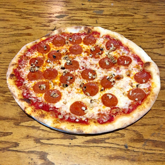 Order Tankslapper Pizza food online from Lanesplitter Pizza & Pub store, Emeryville on bringmethat.com